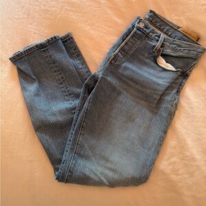 Vintage Levi’s 501 Cropped Jeans in W29/L34.